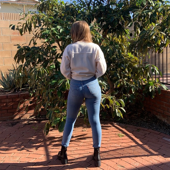 Levi’s | High Rise Super Skinny - Picture 2 of 3